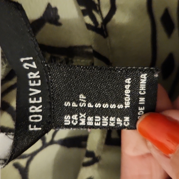 Forever 21 elephant dress - Picture 2 of 5